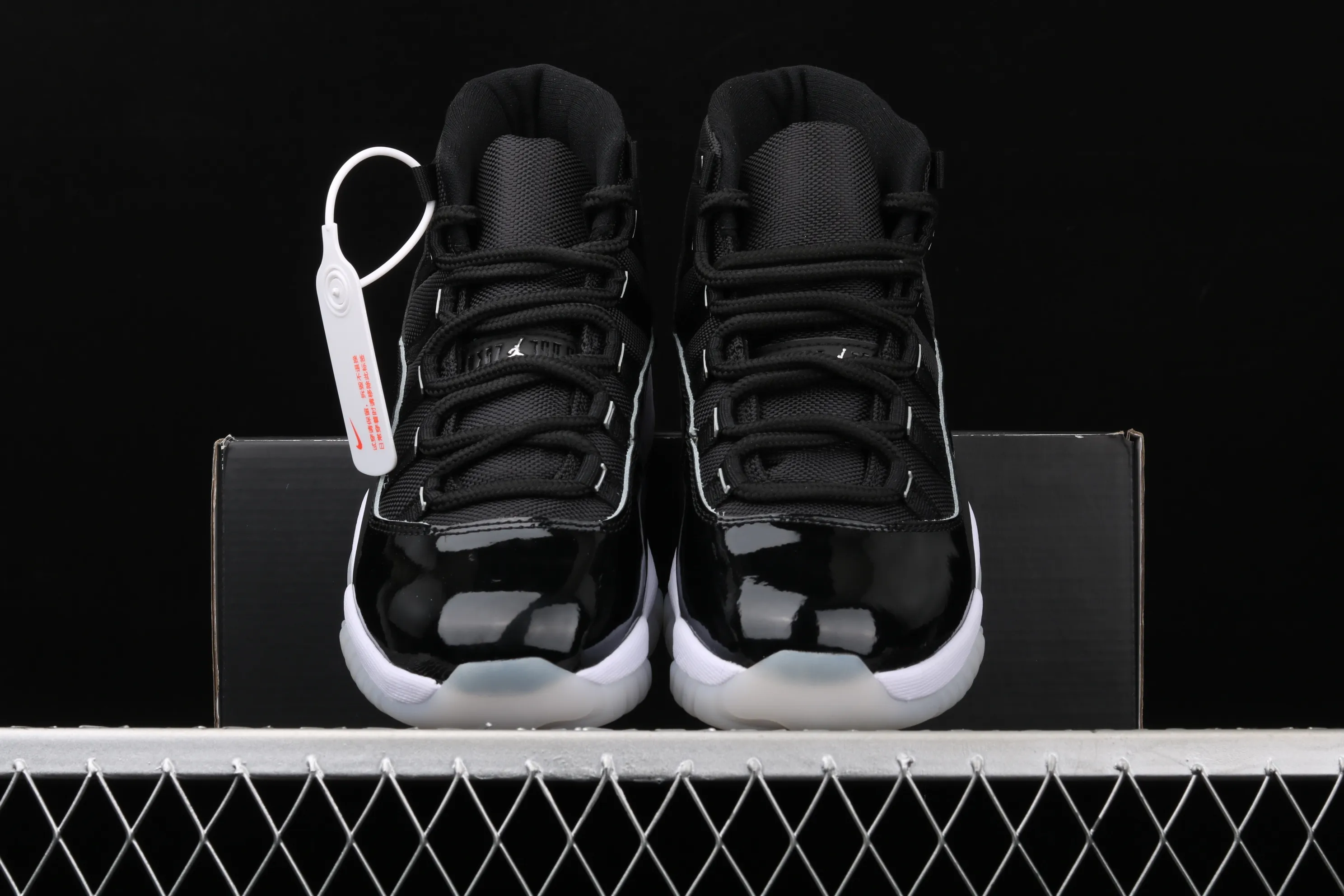 All Categories Air Jordan Jordan Series Basketball Shoes Air Jordan 11 Differentiated Versions Air Jordan 11 "25th Anniversary" AJ11 Joe 11 Devil II Genuine Standard Real Carbon CT8012-011